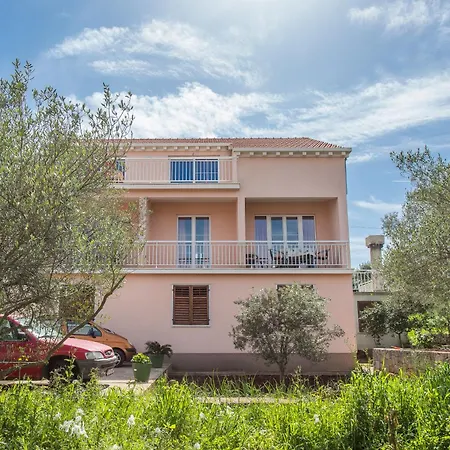 Ante Nobilo Aparthotel 3*